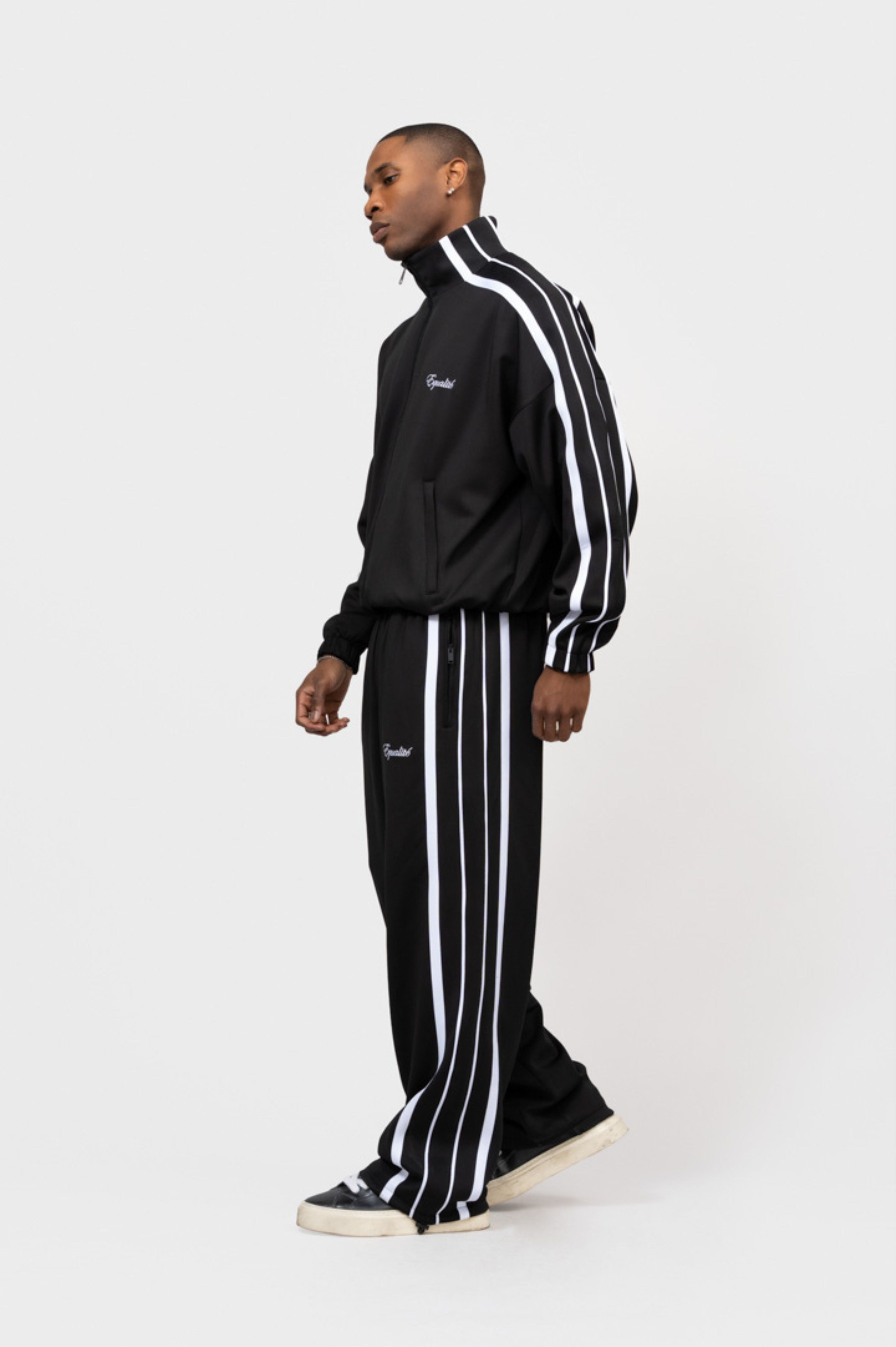 TRACKSUIT BLACK