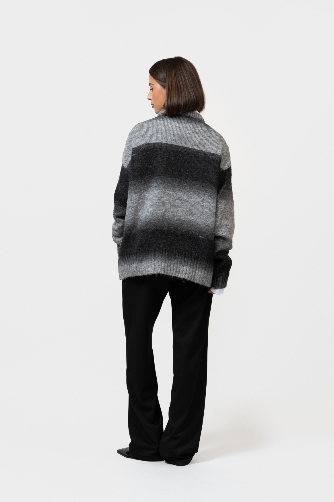 EQ KNIT SWEATER | GREY