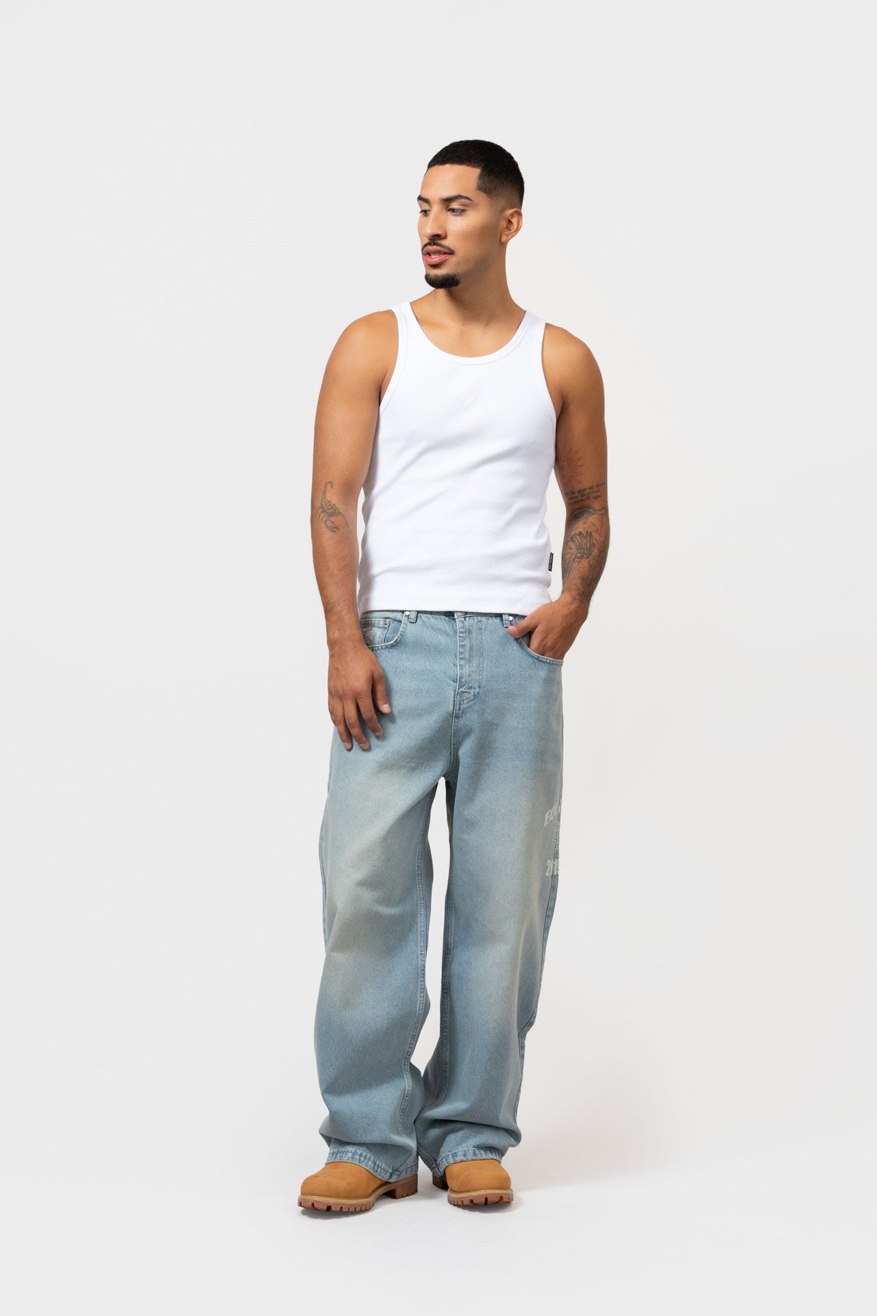 FEM BAGGY JEANS | LIGHT BLUE