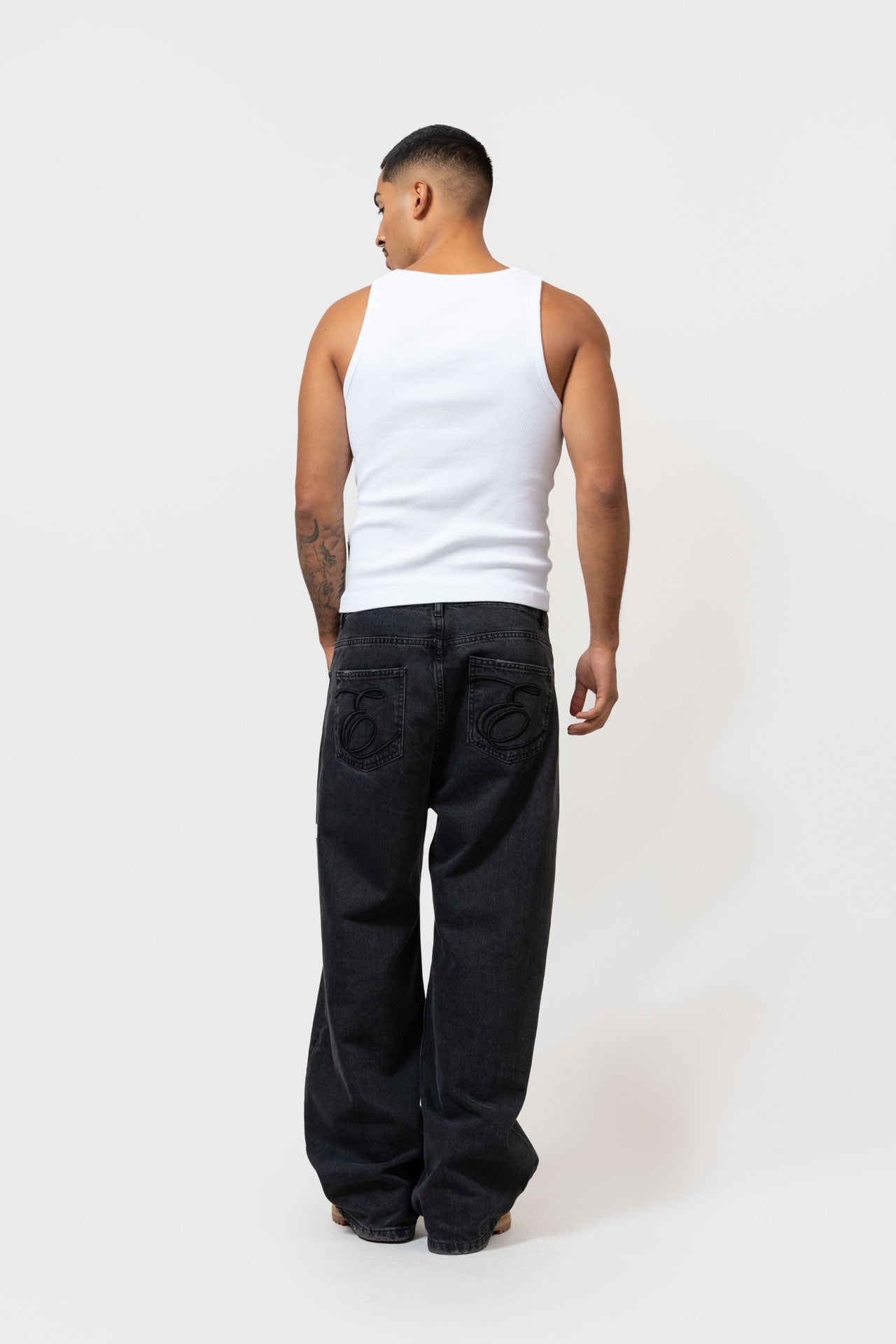 FEM BAGGY JEANS | BLACK