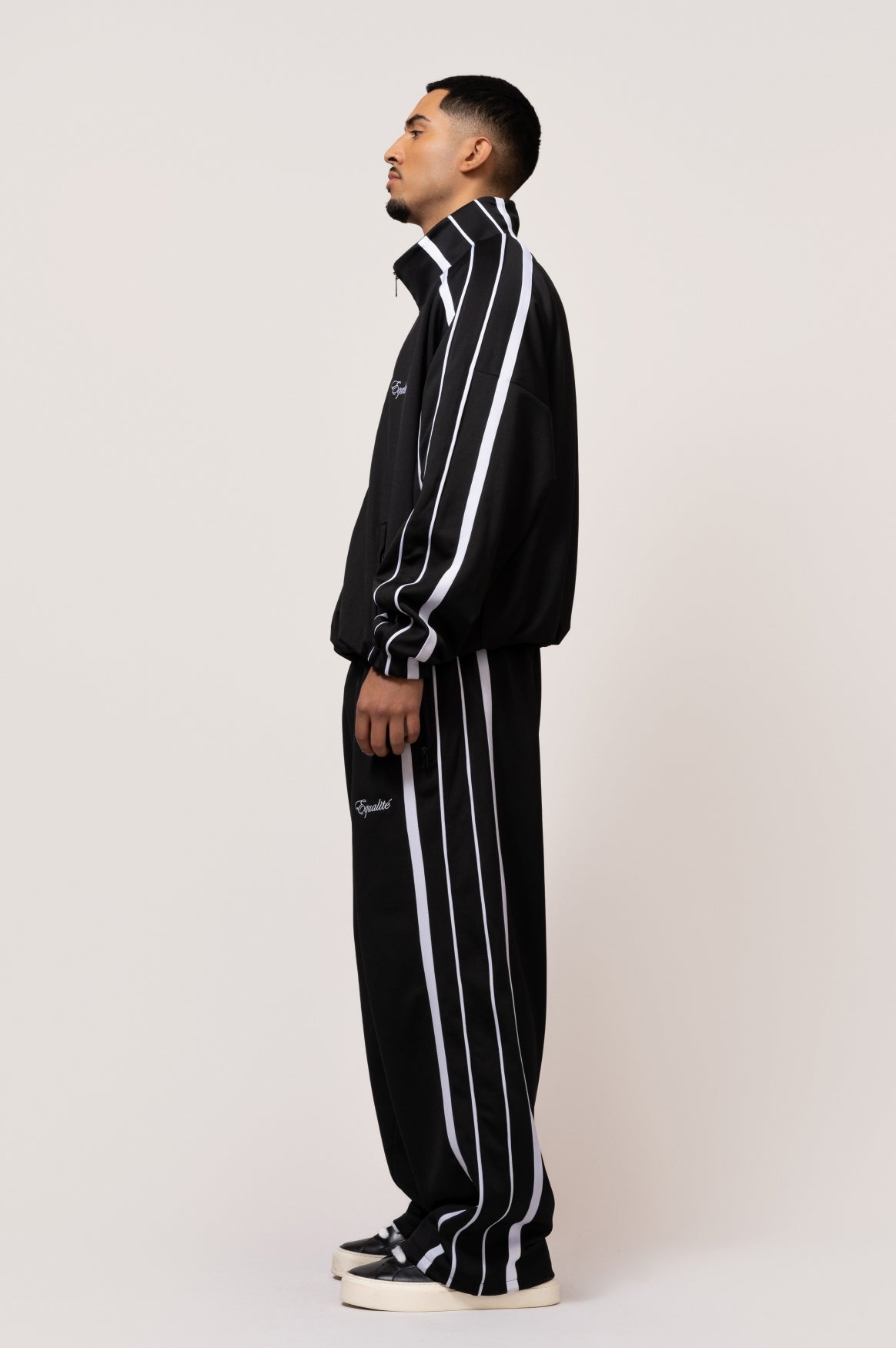 <tc>TRACK PANTS | BLACK
</tc>