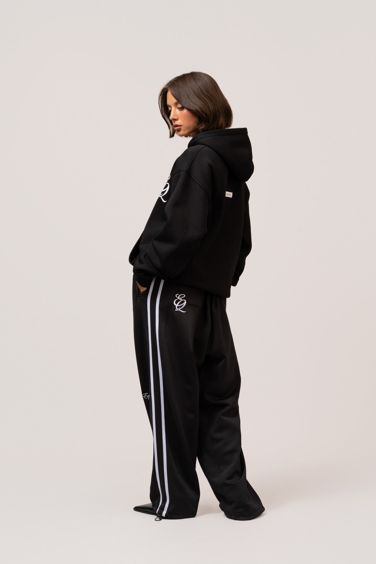 EQ OVERSIZED HOODIE | BLACK