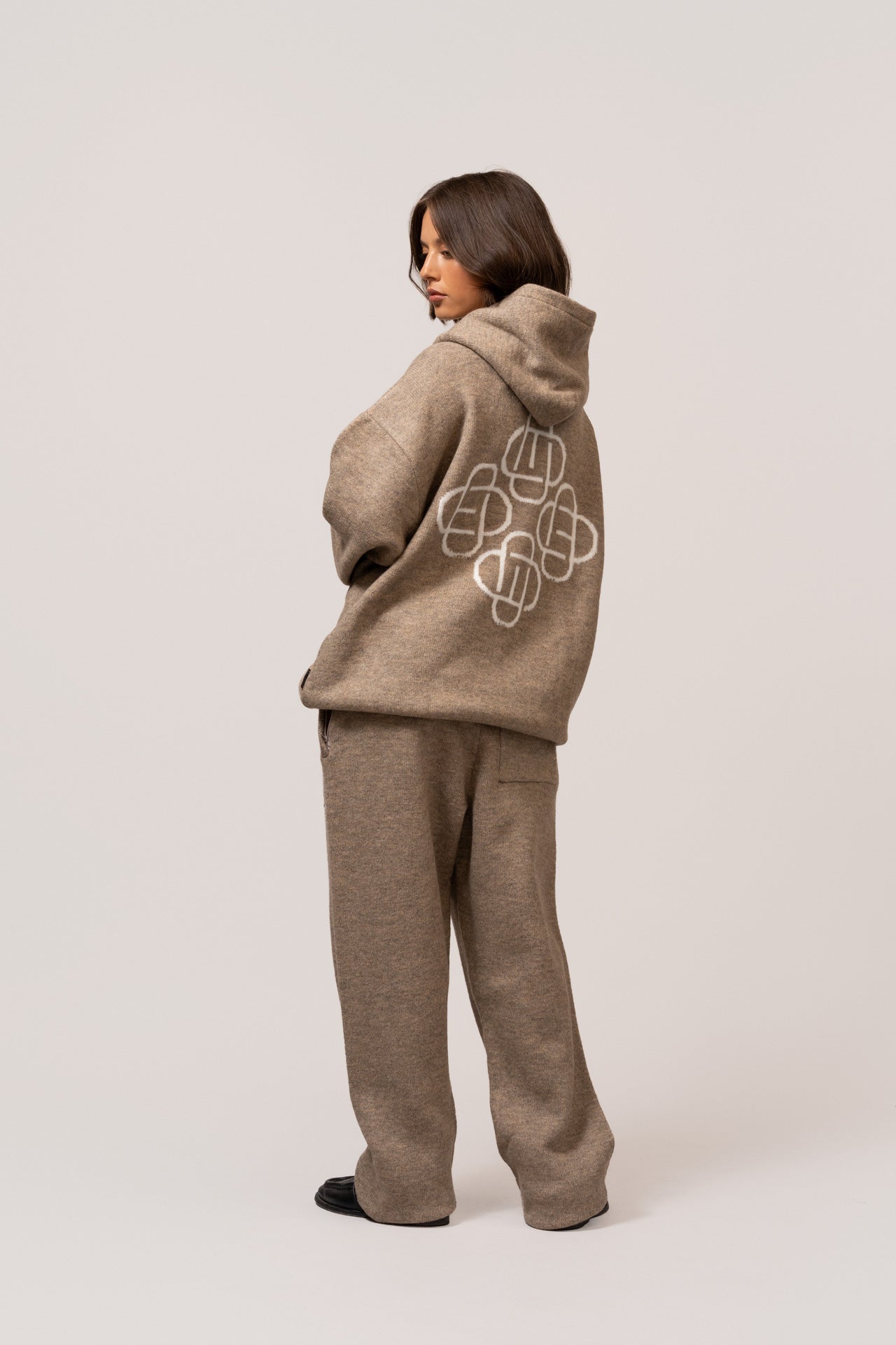 FLUFFY KNIT HOODIE | TAUPE