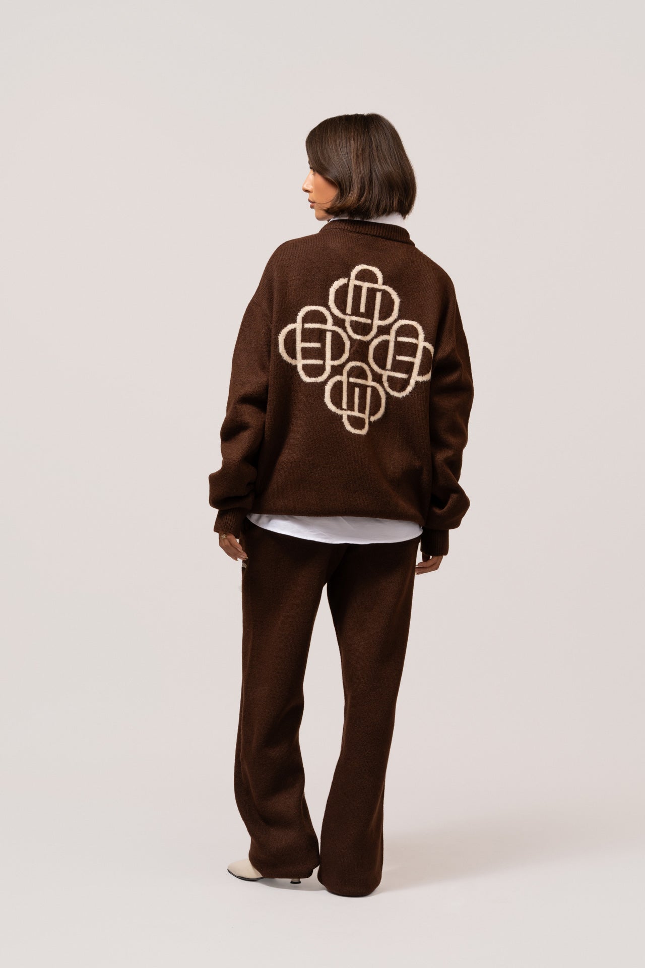 FLUFFY KNIT SWEATER | BROWN