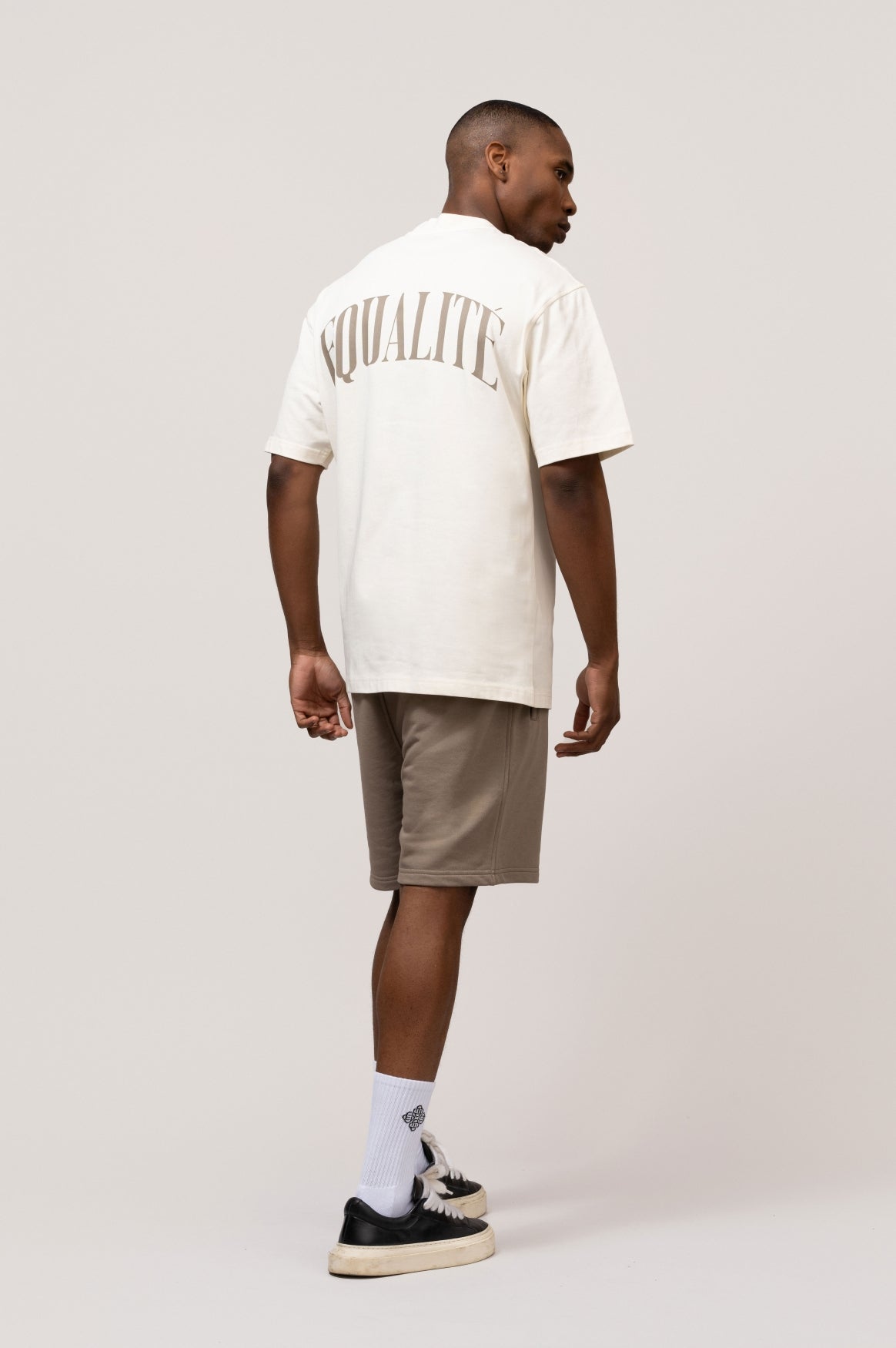 OLIVER SHORTS | TAUPE