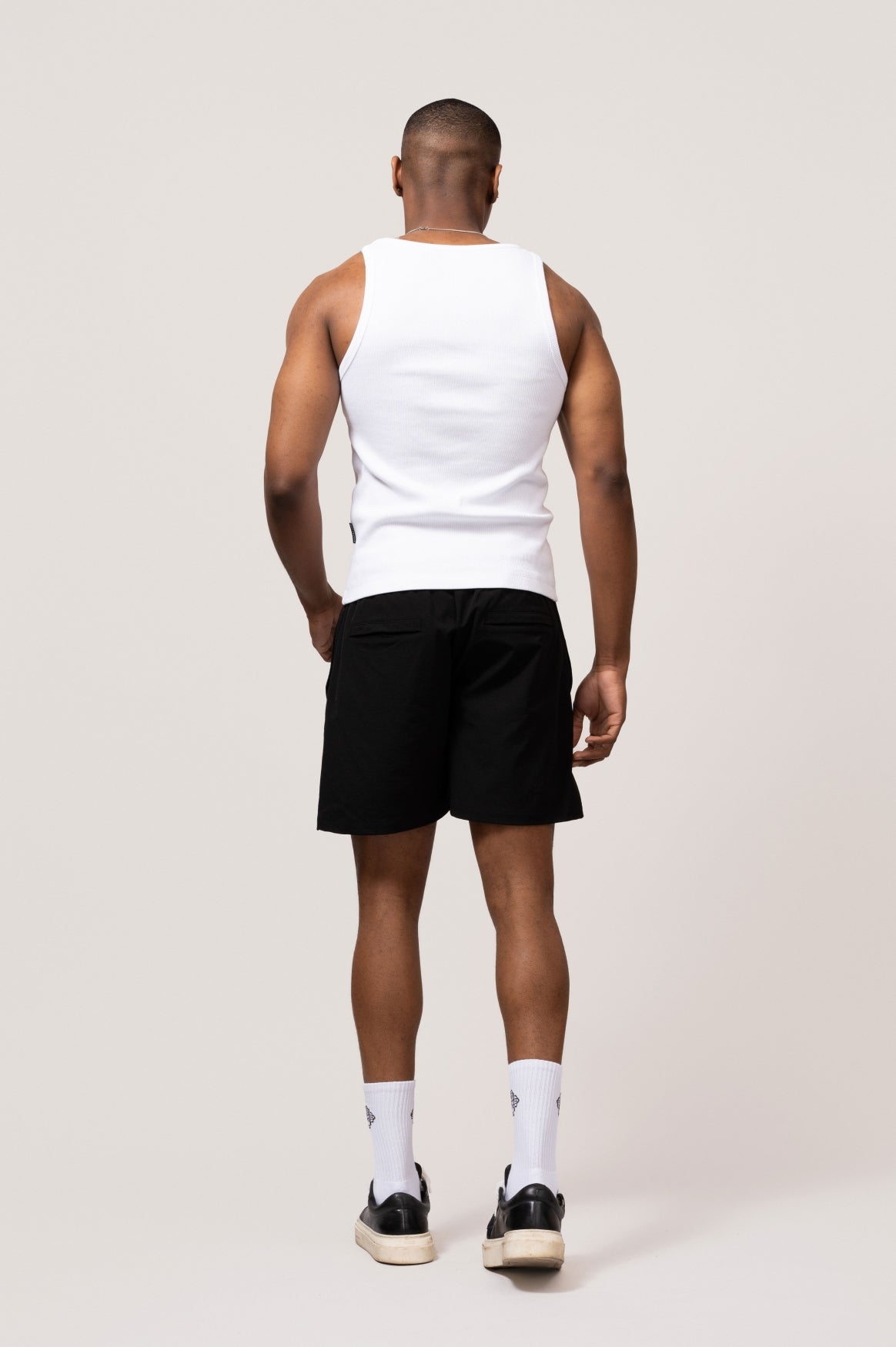 SIGNATURE SHORTS | BLACK