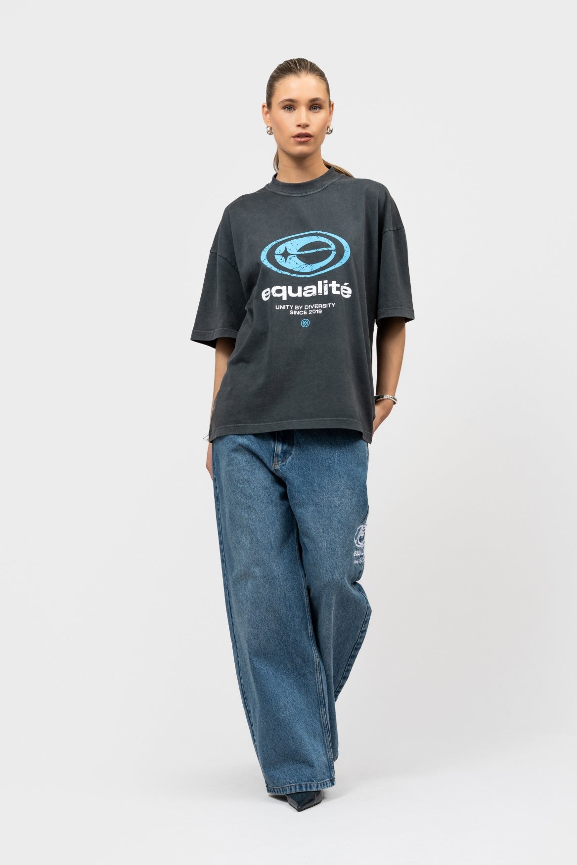 ELAN BOXY FIT TEE | WASHED GREY