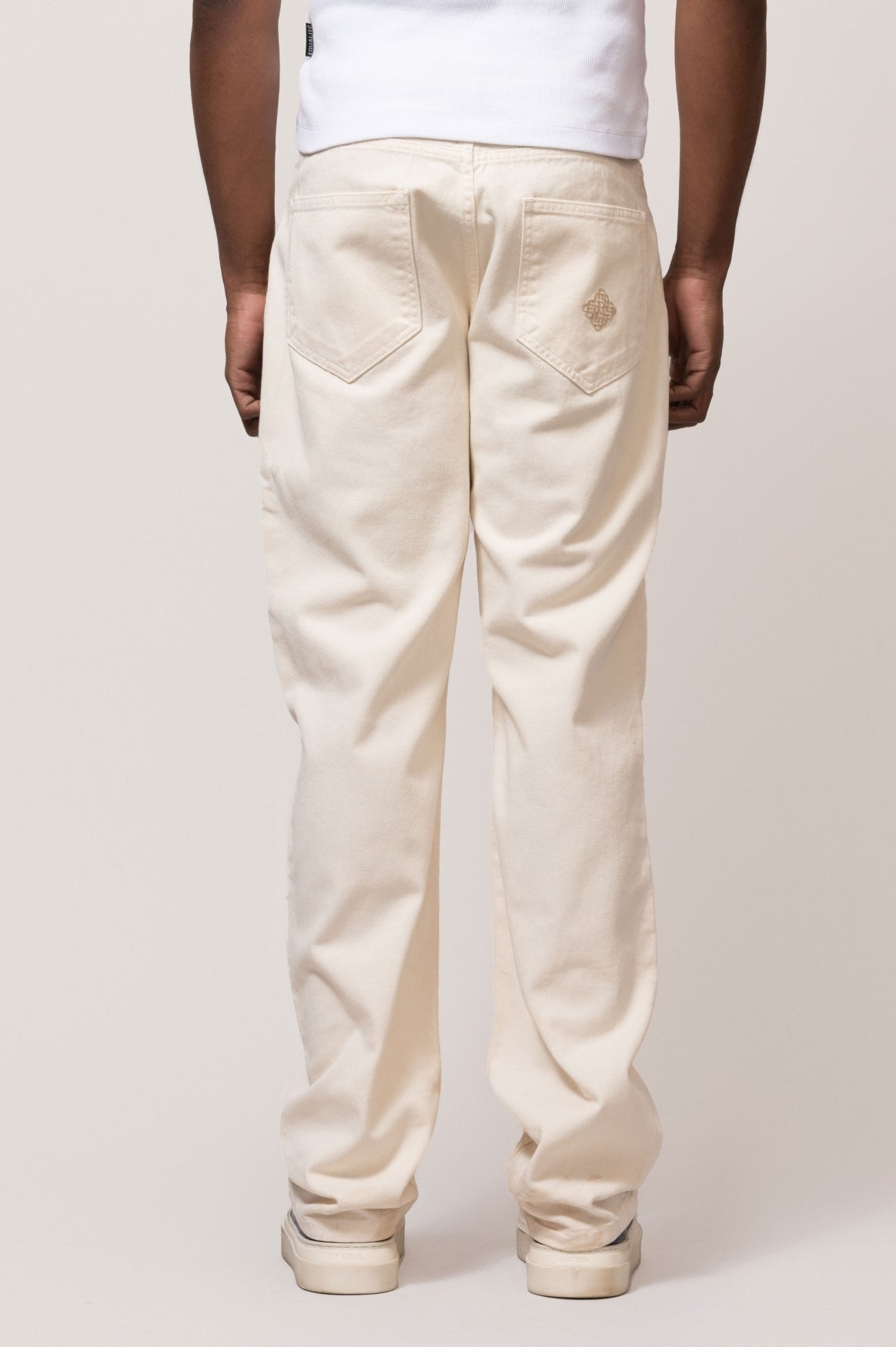 ASTRA STRAIGHT FIT JEANS | OFF-WHITE