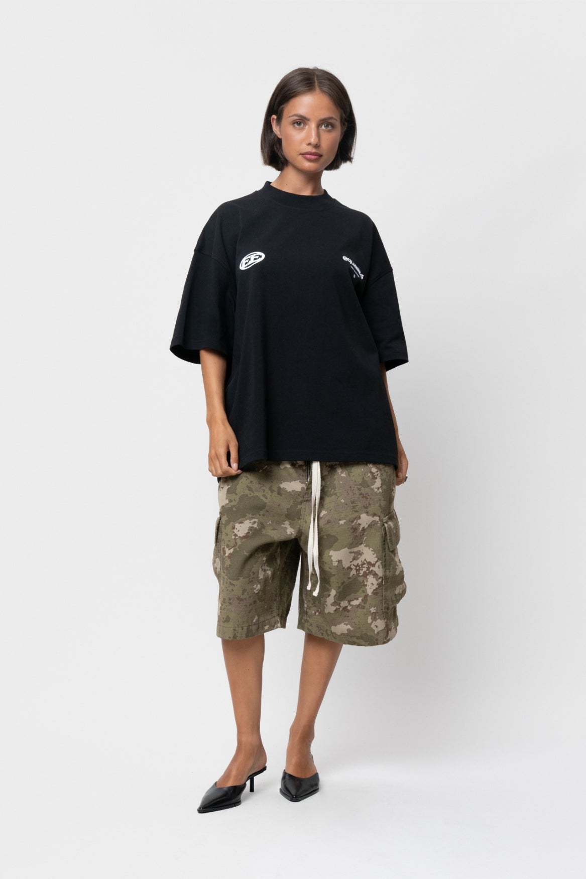 STAY EQUAL BOXY TEE | BLACK