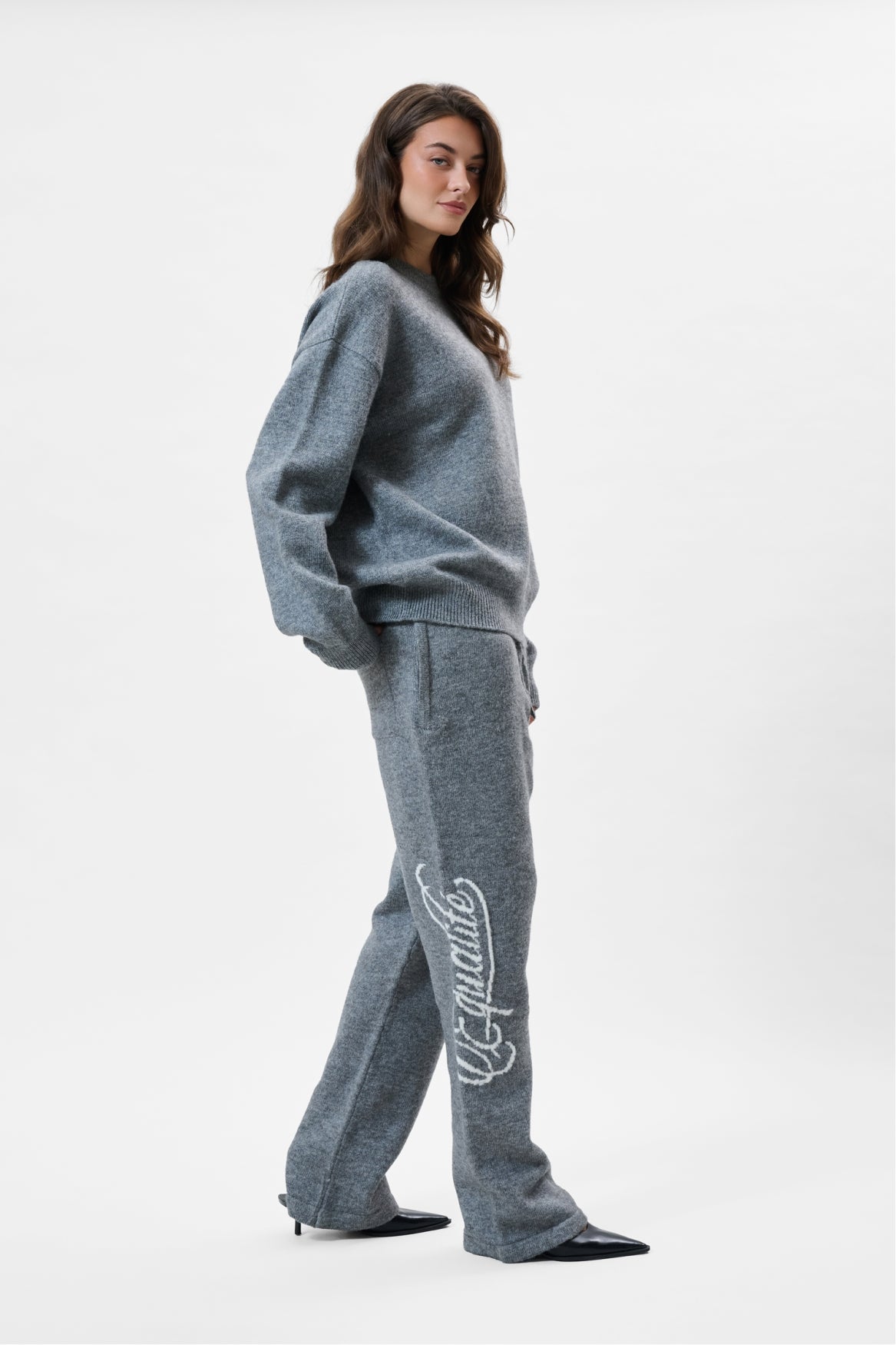 FLUFFY KNIT SWEATER | GREY