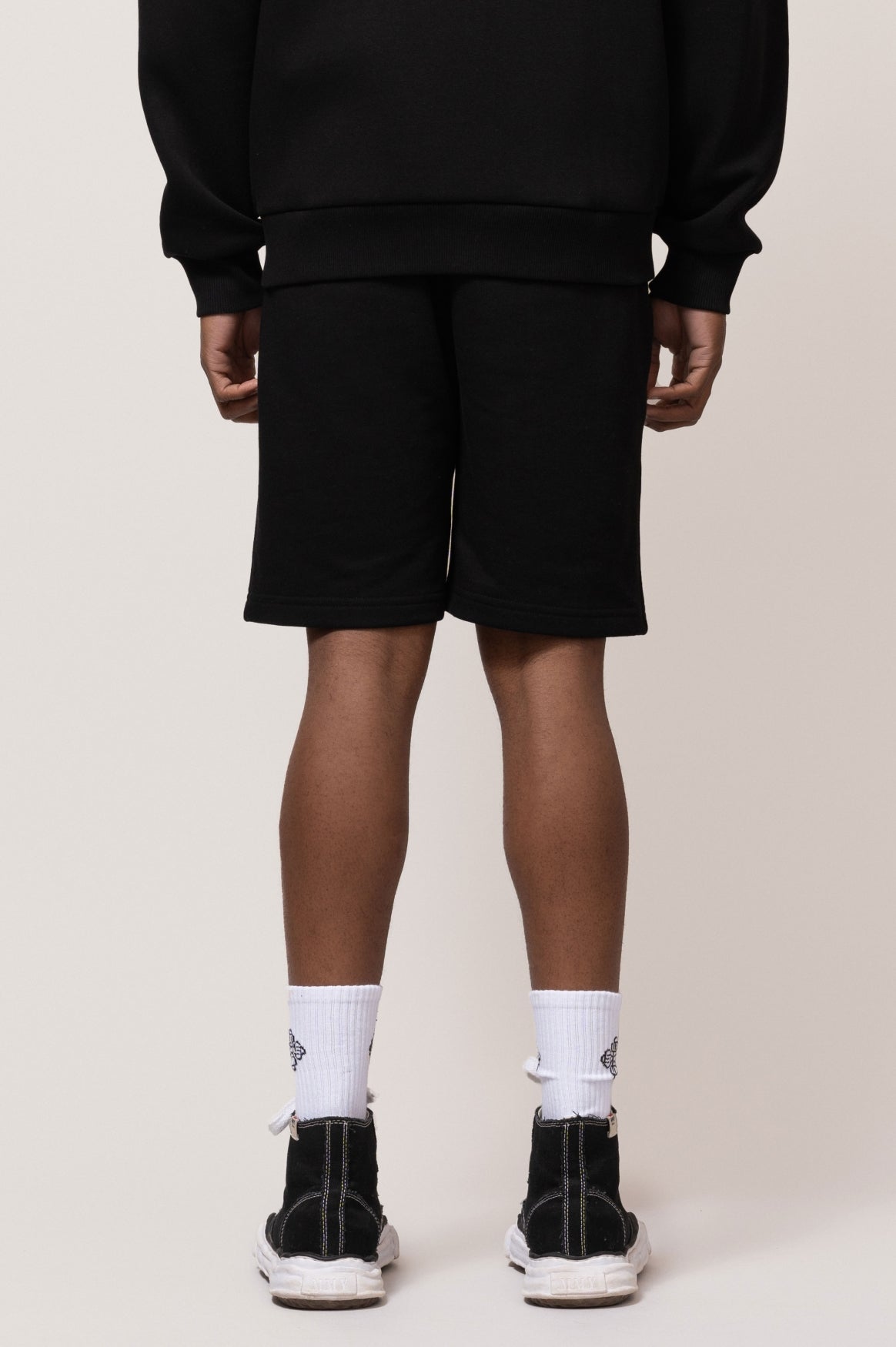 ARID OVERSIZED SHORTS | BLACK & ORANGE