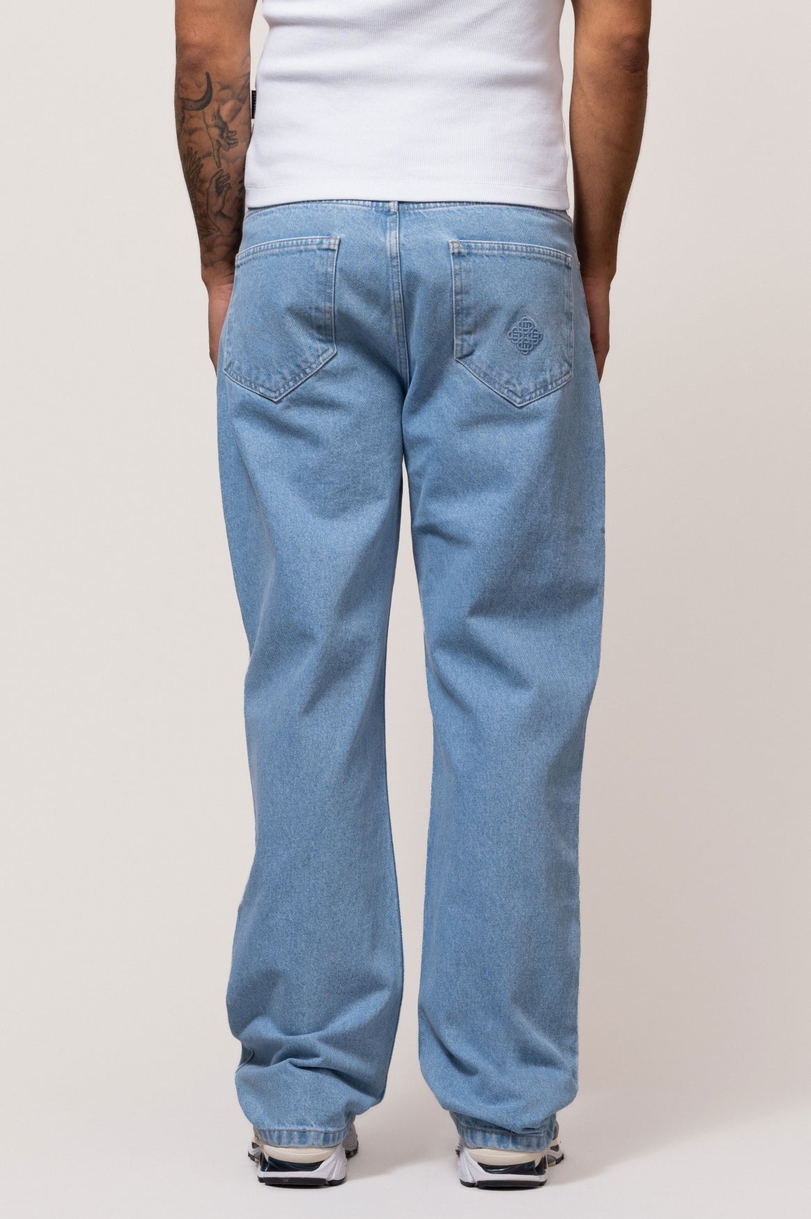 ASTRA STRAIGHT FIT JEANS | BLUE