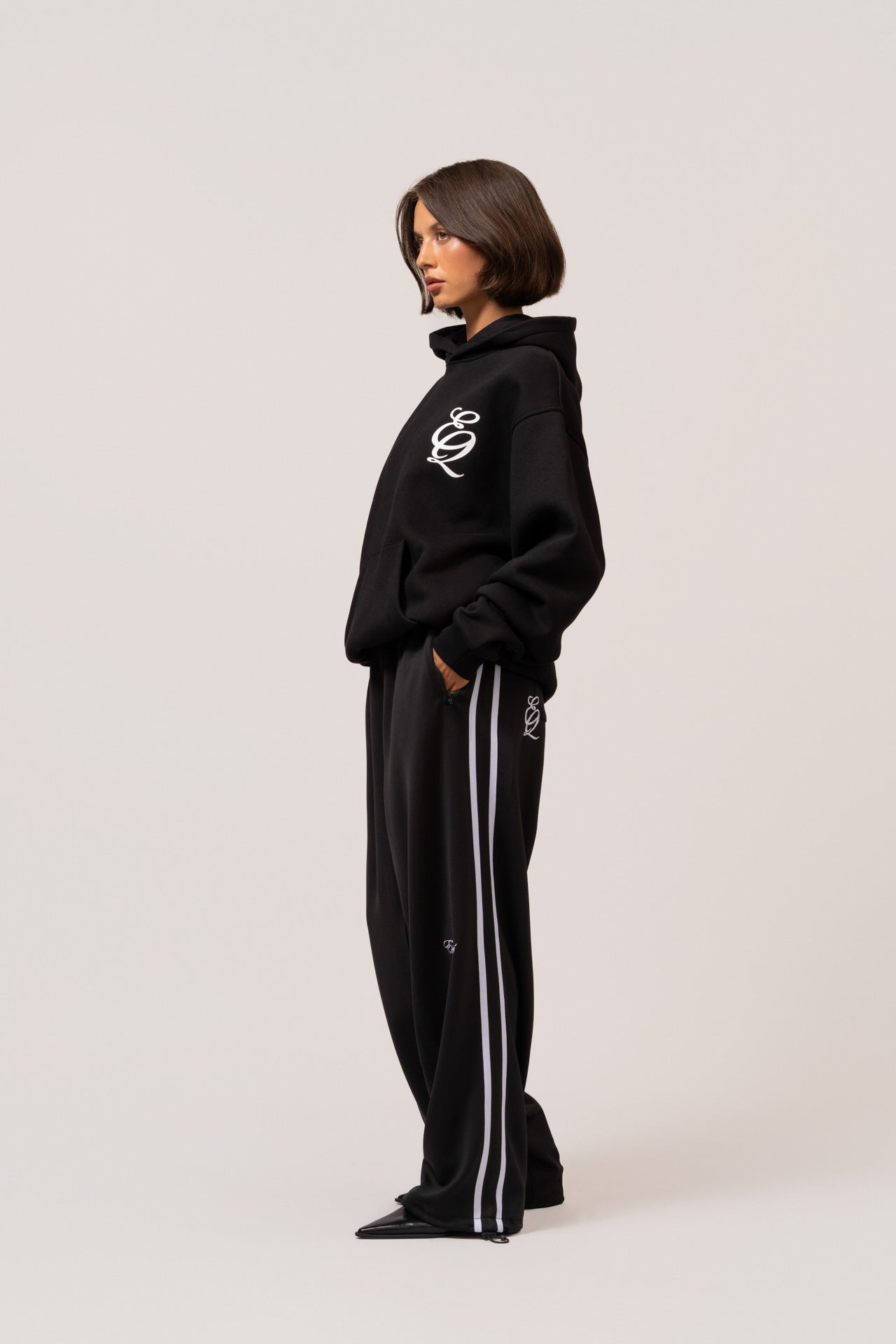 TRACKPANTS | BLACK & WHITE