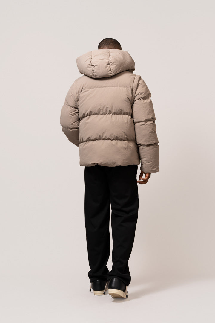 SOCIETÉ PUFFER JACKET | TAUPE