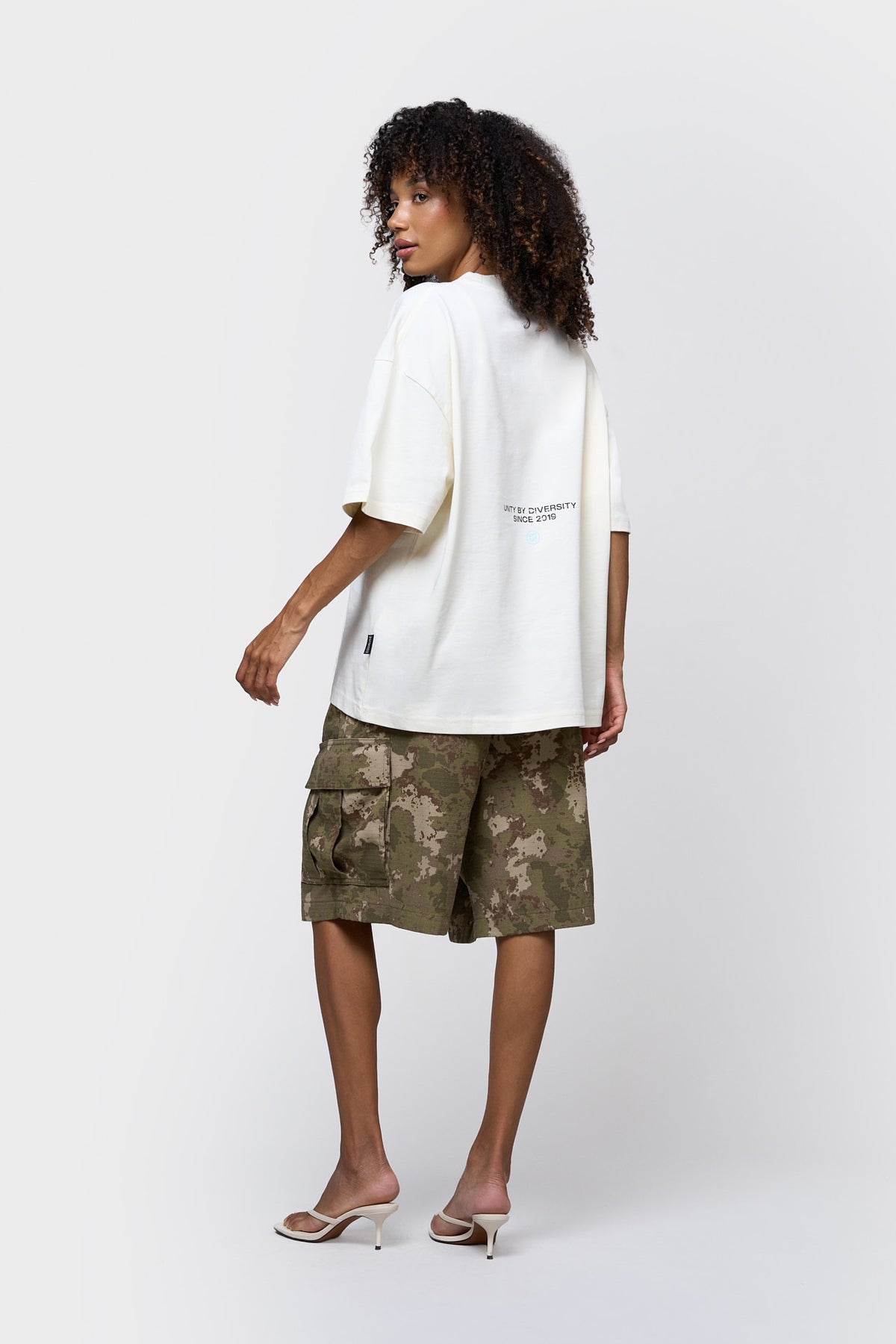 ELAN BOXY TEE | OFF-WHITE & LIGHT BLUE